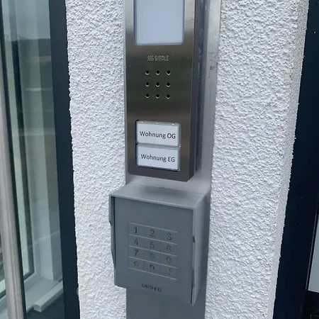 아파트 Eifel24, Neues Und Modernes Mit Dachterrasse Schwirzheim