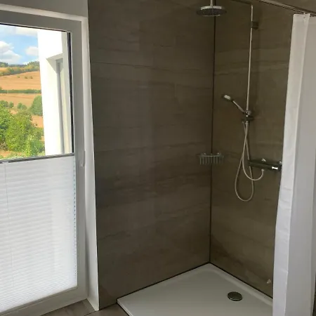 아파트 Eifel24, Neues Und Modernes Mit Dachterrasse Schwirzheim